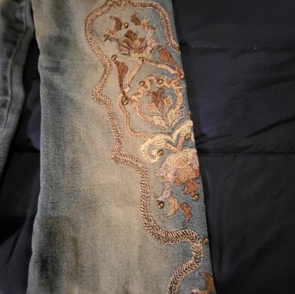 SweetNovember Stretchy Embroidered Jeans - Picture 3 of 5